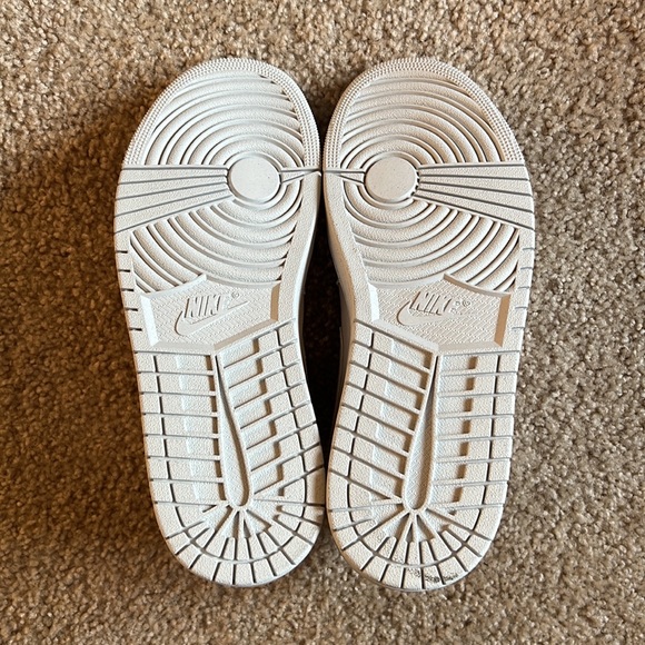 Jordan 1 Mid SE Sanddrift - Picture 3 of 8